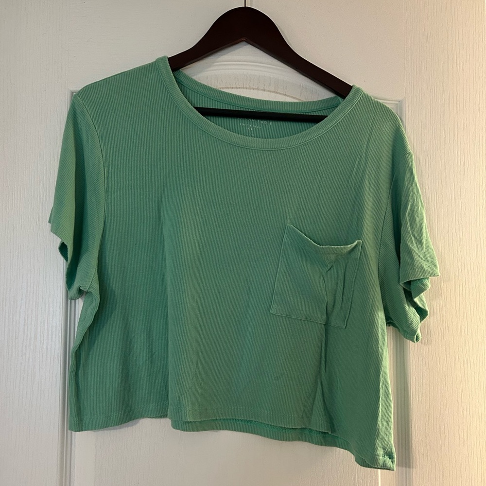 American Eagle Green Cropped Tee